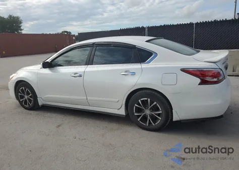 2015 Nissan Altima 2.5 from USA, damaged, VIN 1N4AL3AP2FC184198